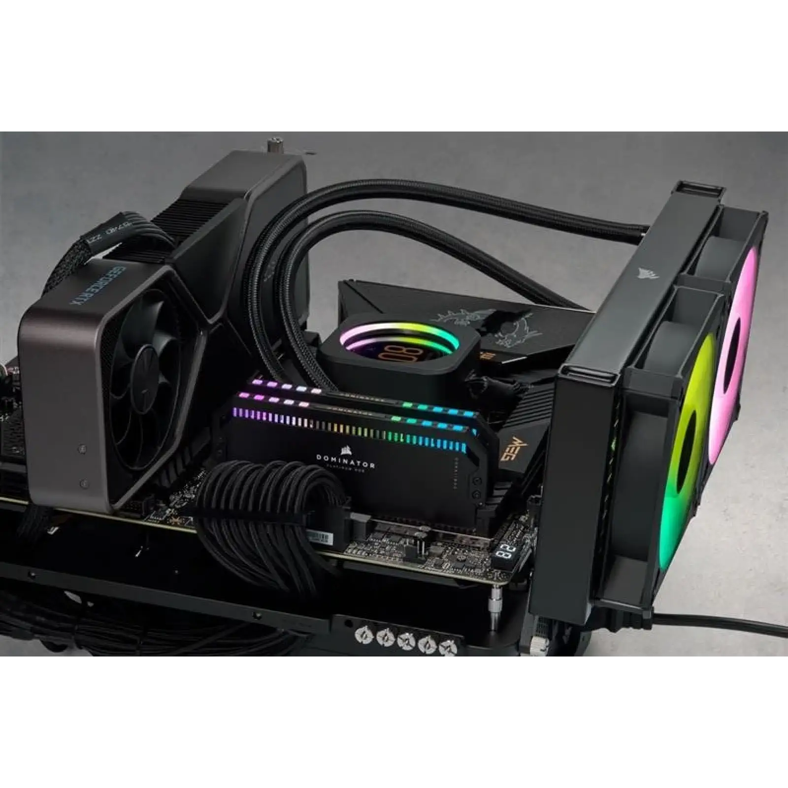 Оперативна пам'ять DDR5 2x32GB/6000 Corsair Dominator Platinum RGB Black (CMT64GX5M2B6000C30) UA