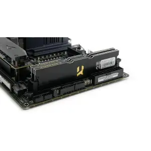Модуль памяти Goodram 32 GB (2x16GB) 3600 MHz Iridium Pro Deep Black (IRP-K3600D4V64L18/32GDC) UA