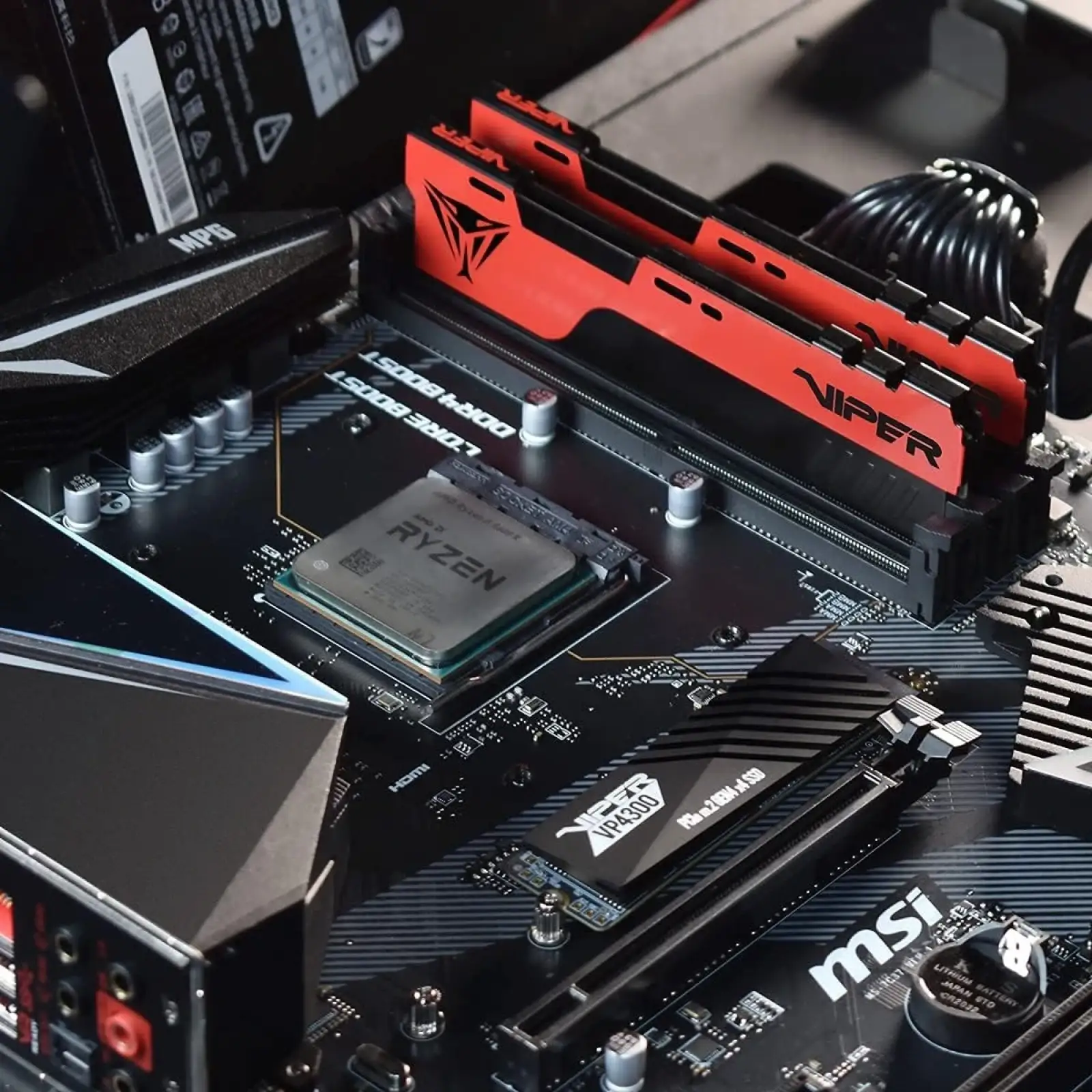Оперативна пам'ять DDR4 16GB/3600 Patriot Viper Elite II Red (PVE2416G360C0) UA