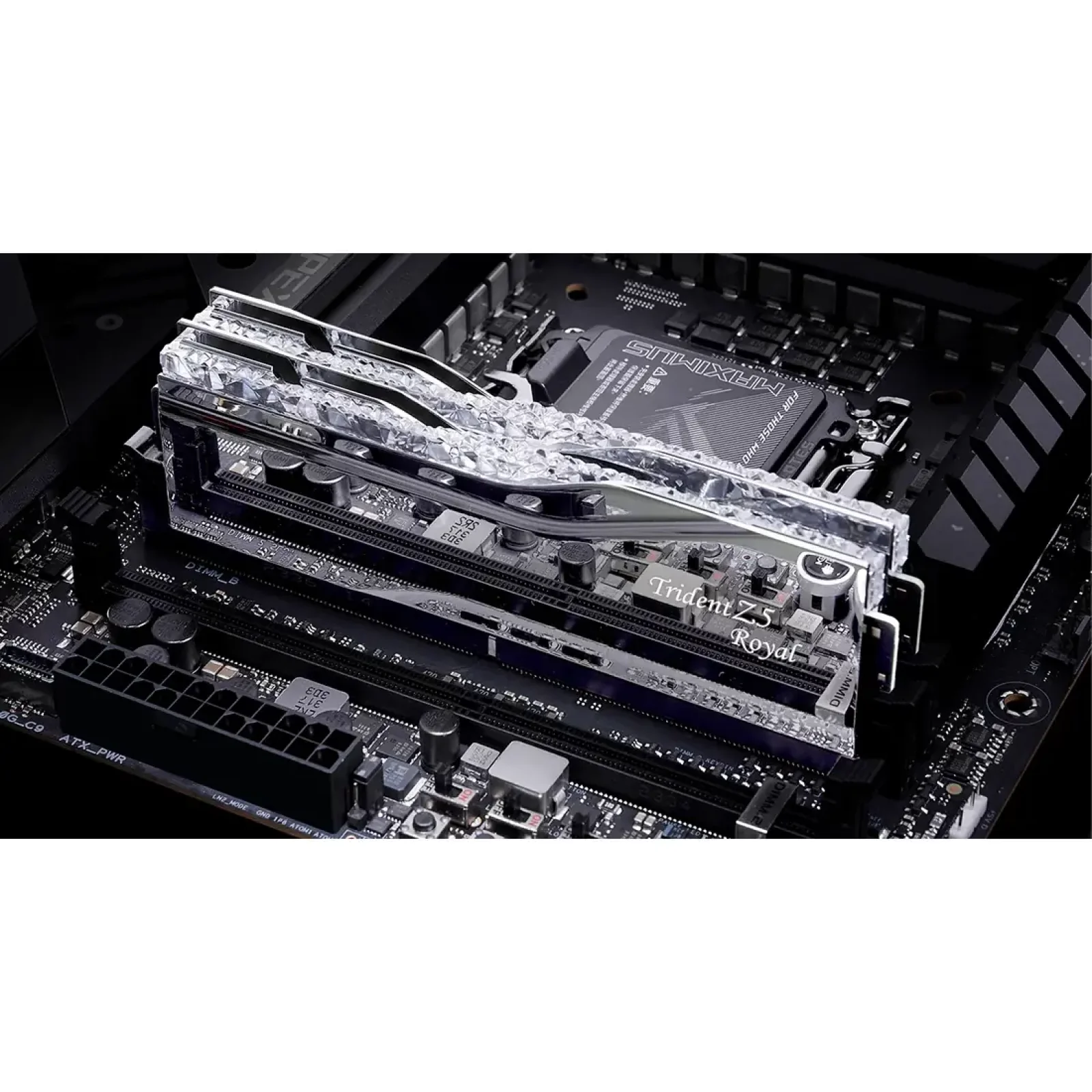 Модуль пам`ятi DDR5 2x16GB/6000 G.Skill Trident Z5 Royal Silver (F5-6000J2836G16GX2-TR5S) UA