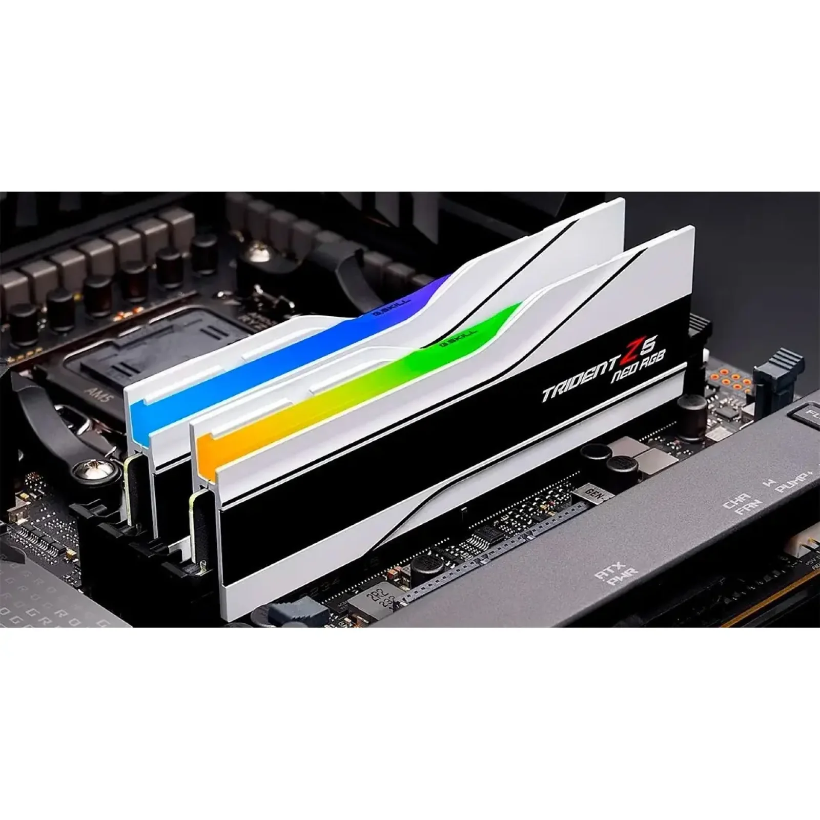 Модуль пам`ятi DDR5 2x16GB/6000 G.Skill Trident Z5 Neo RGB White (F5-6000J2836G16GX2-TZ5NRW) UA