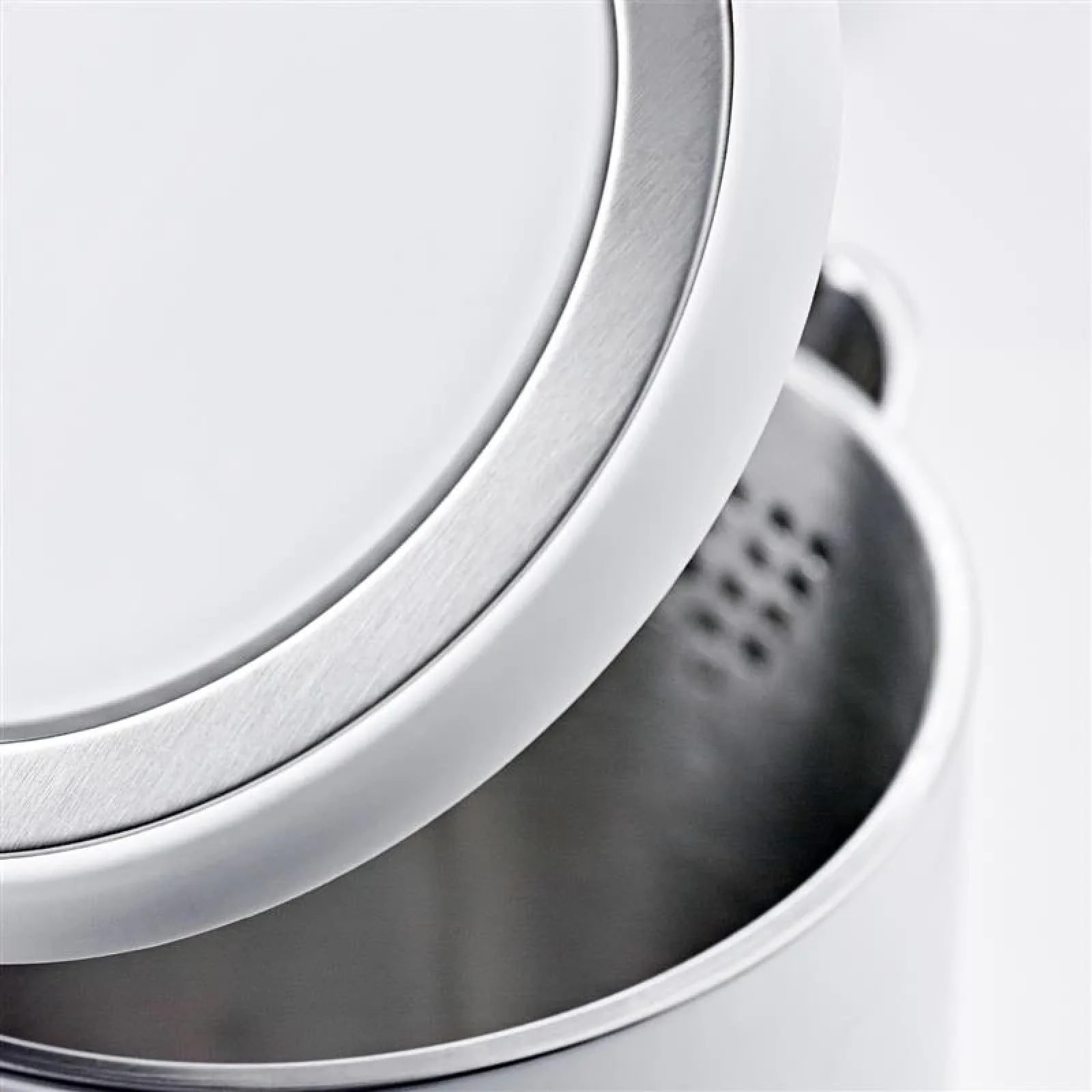 Електрочайник First FA-5407-2-WI UA