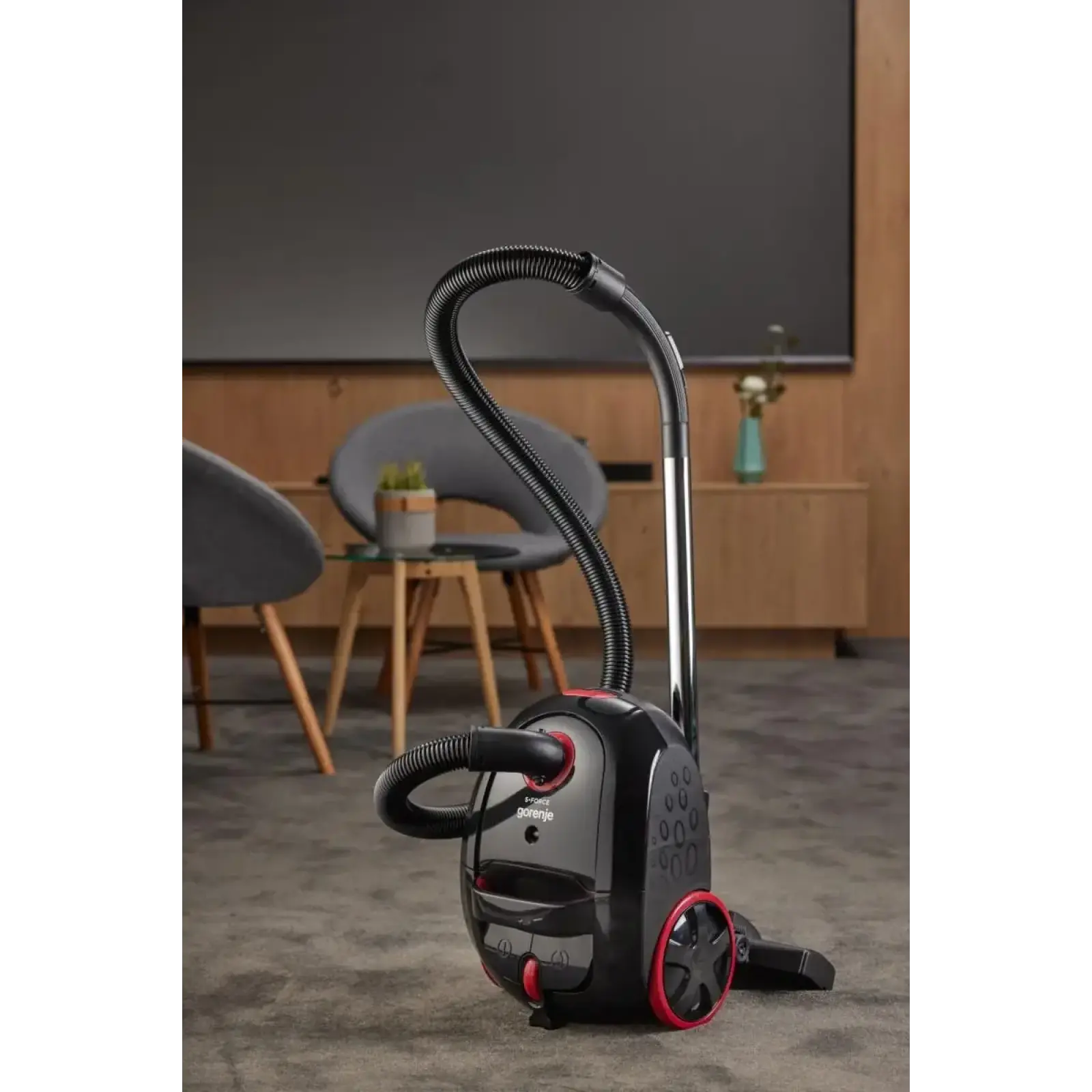 Пилосос Gorenje VCE21SFBKR UA