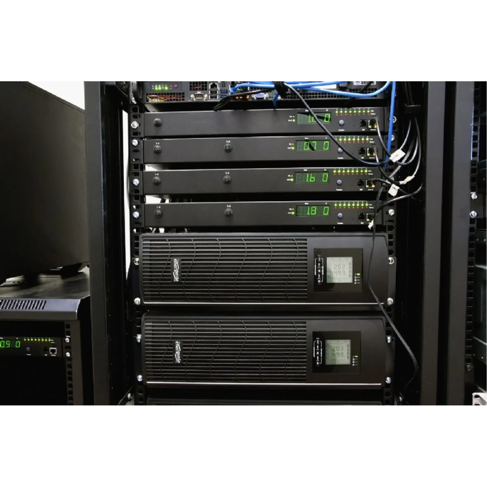 ИБП EnerGenie EG-UPSRACK-12 2000VA, Line Int., AVR, 6xIEC+1xSchuko, металл UA