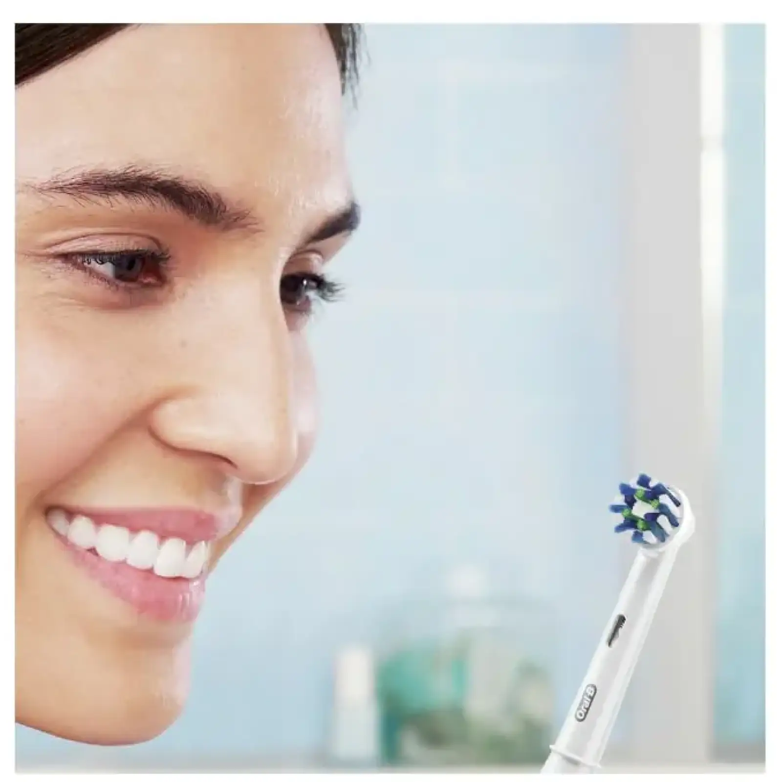 Зубна електрощітка Braun Oral-B Pro1 D305.513.3X CrossAction Black UA