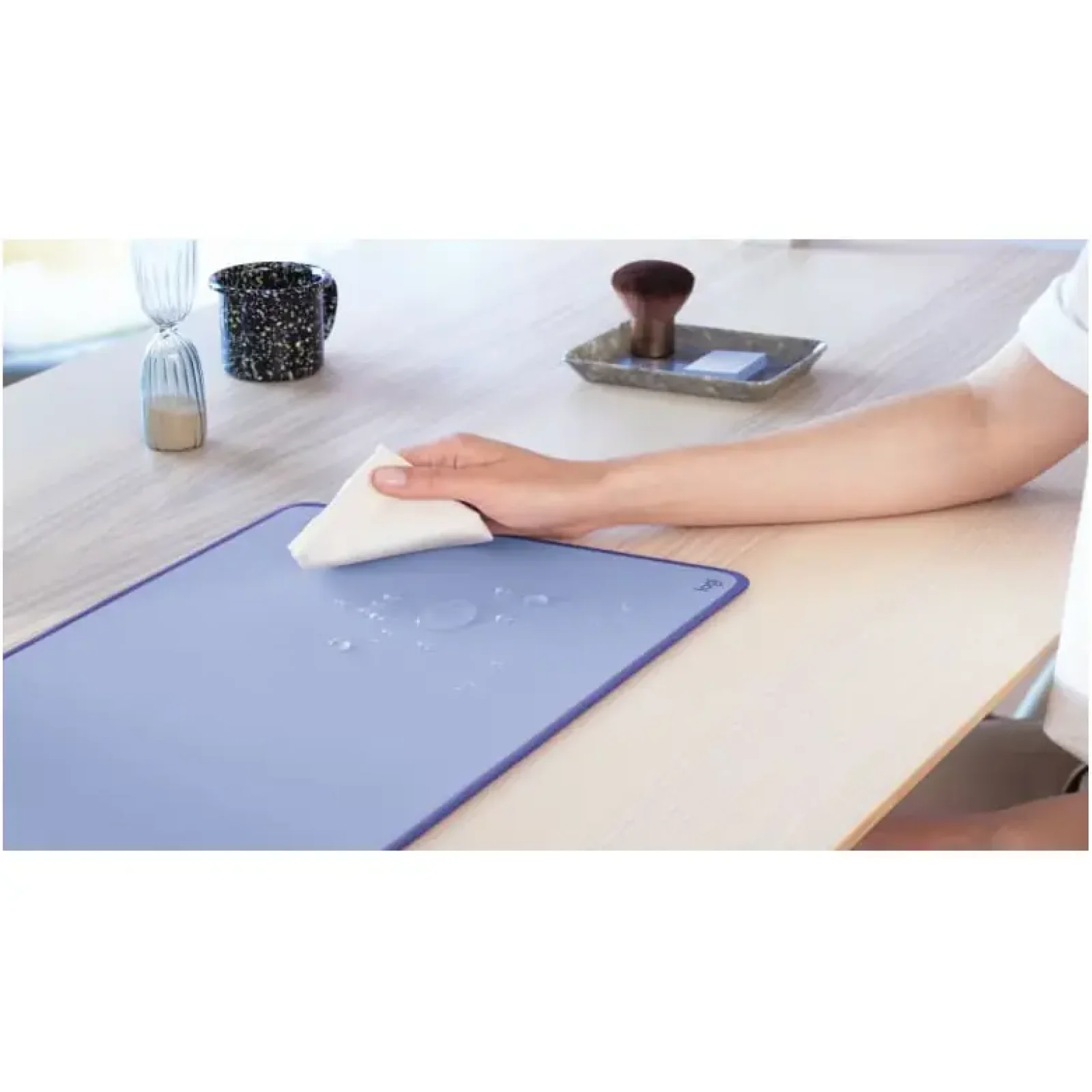 Игровая поверхность Logitech Desk Mat Studio Lilac (956-000149) UA