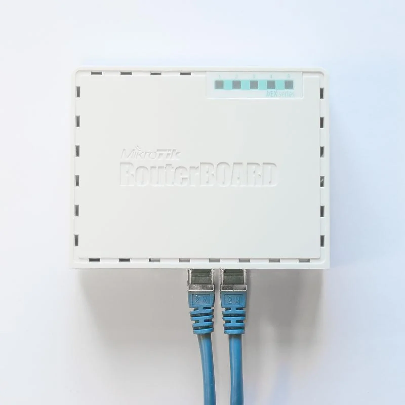 Маршрутизатор MikroTik RouterBOARD RB750GR3 hEX (880MHz/256Mb, 5х1000Мбит, PoE in) UA