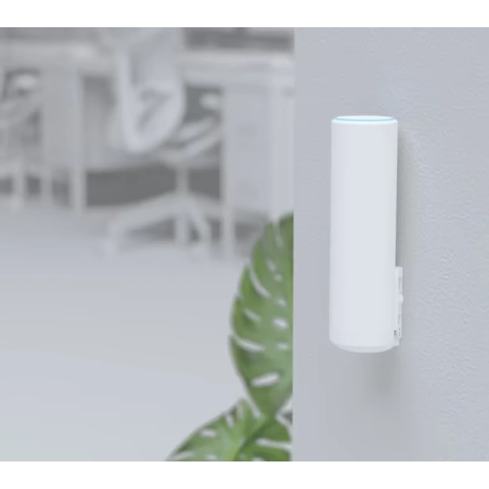 Точка доступу Ubiquiti UniFi U6 mesh (U6-Mesh) (AX5400, WiFi 6, 1хGE PoE, Indoor/outdoor, IPX5, BT, 4x4 MU-MIMO, 3dBi-2.4Ghz / 5dBi-5Ghz, PoE інжектор у комплекті) UA