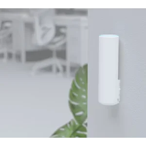 Точка доступу Ubiquiti UniFi U6 mesh (U6-Mesh) (AX5400, WiFi 6, 1хGE PoE, Indoor/outdoor, IPX5, BT, 4x4 MU-MIMO, 3dBi-2.4Ghz / 5dBi-5Ghz, PoE інжектор у комплекті) UA