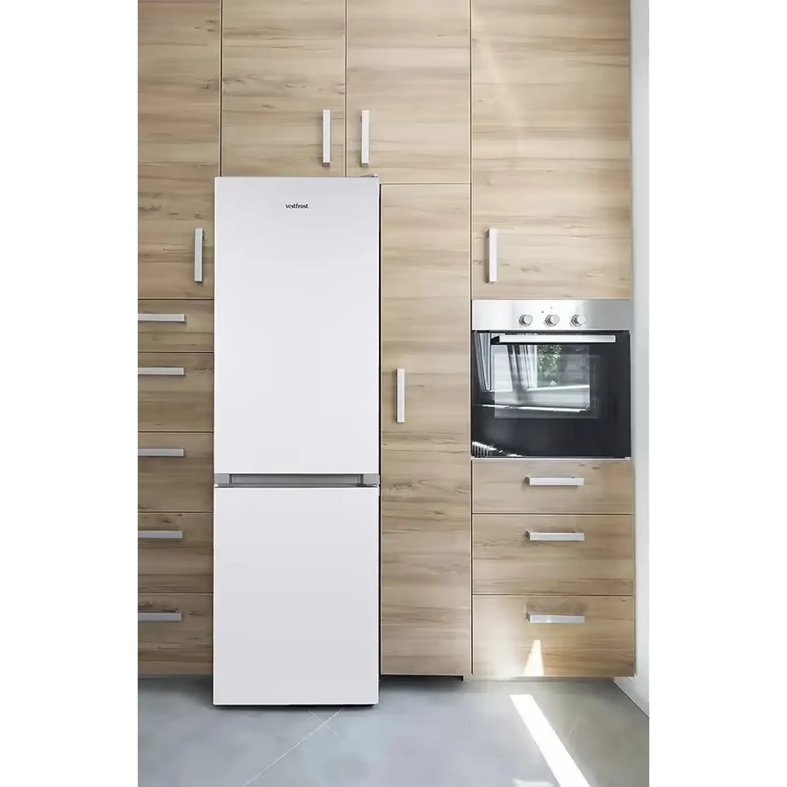 Холодильник Vestfrost CLF 3741 W UA
