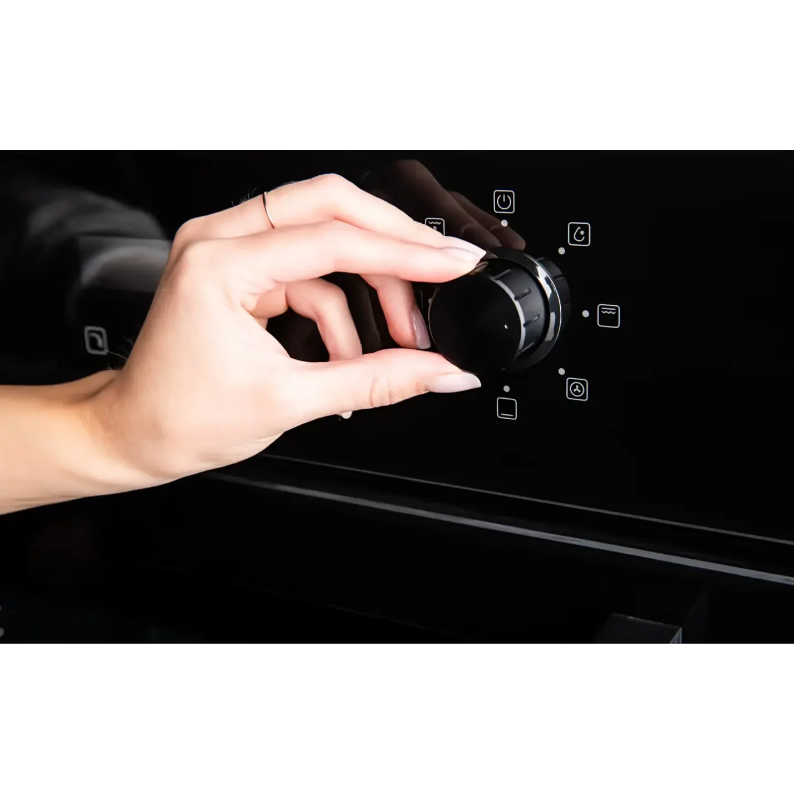 Духовой шкаф Vestfrost BOV70CN UA