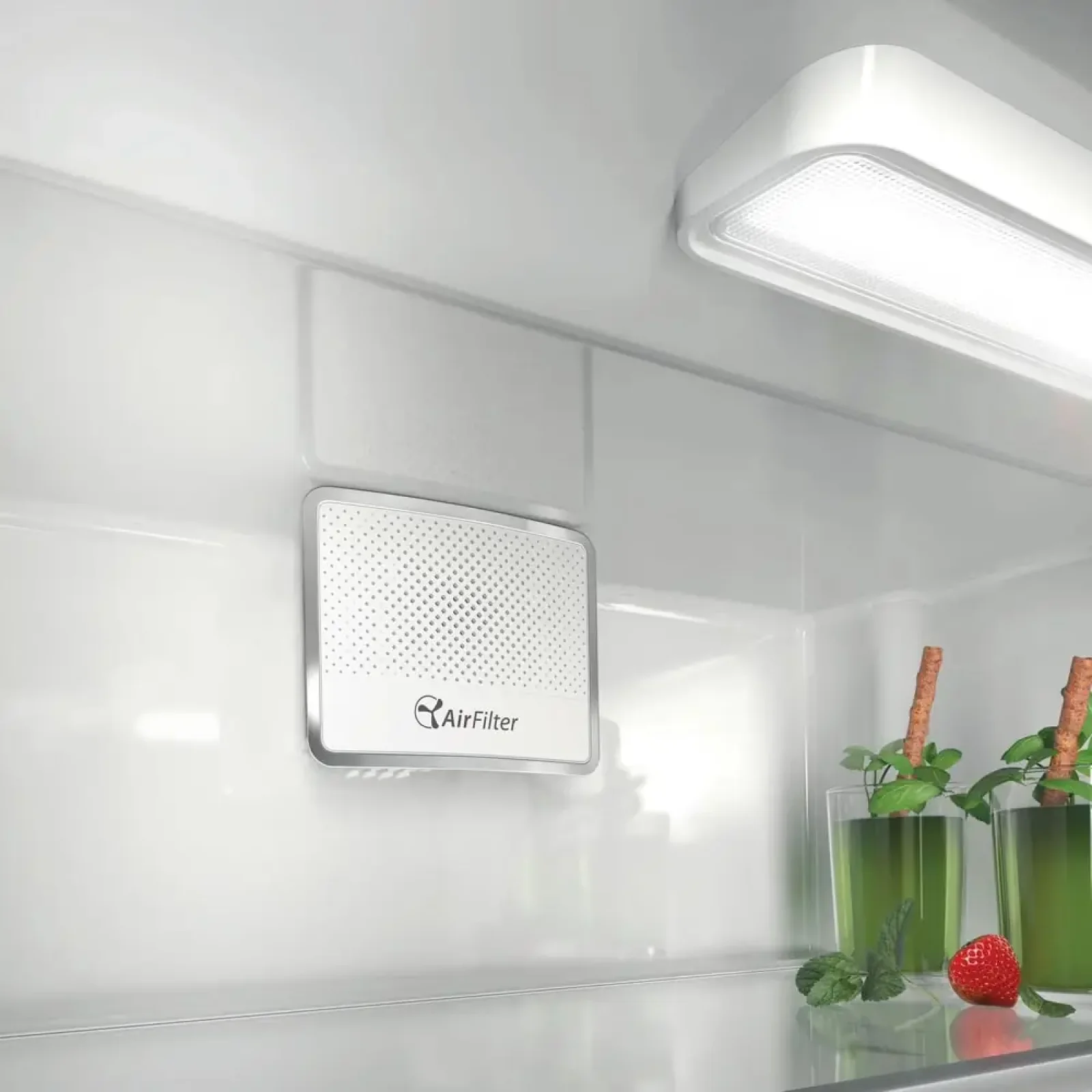 Встраиваемый холодильник Whirlpool SP40 801 EU UA