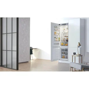 Встраиваемый холодильник Whirlpool SP40 801 EU UA