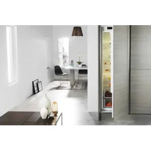 Встраиваемый холодильник Whirlpool ARG 18082 A++ UA