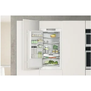 Встраиваемый холодильник Whirlpool WHC18 T573 UA