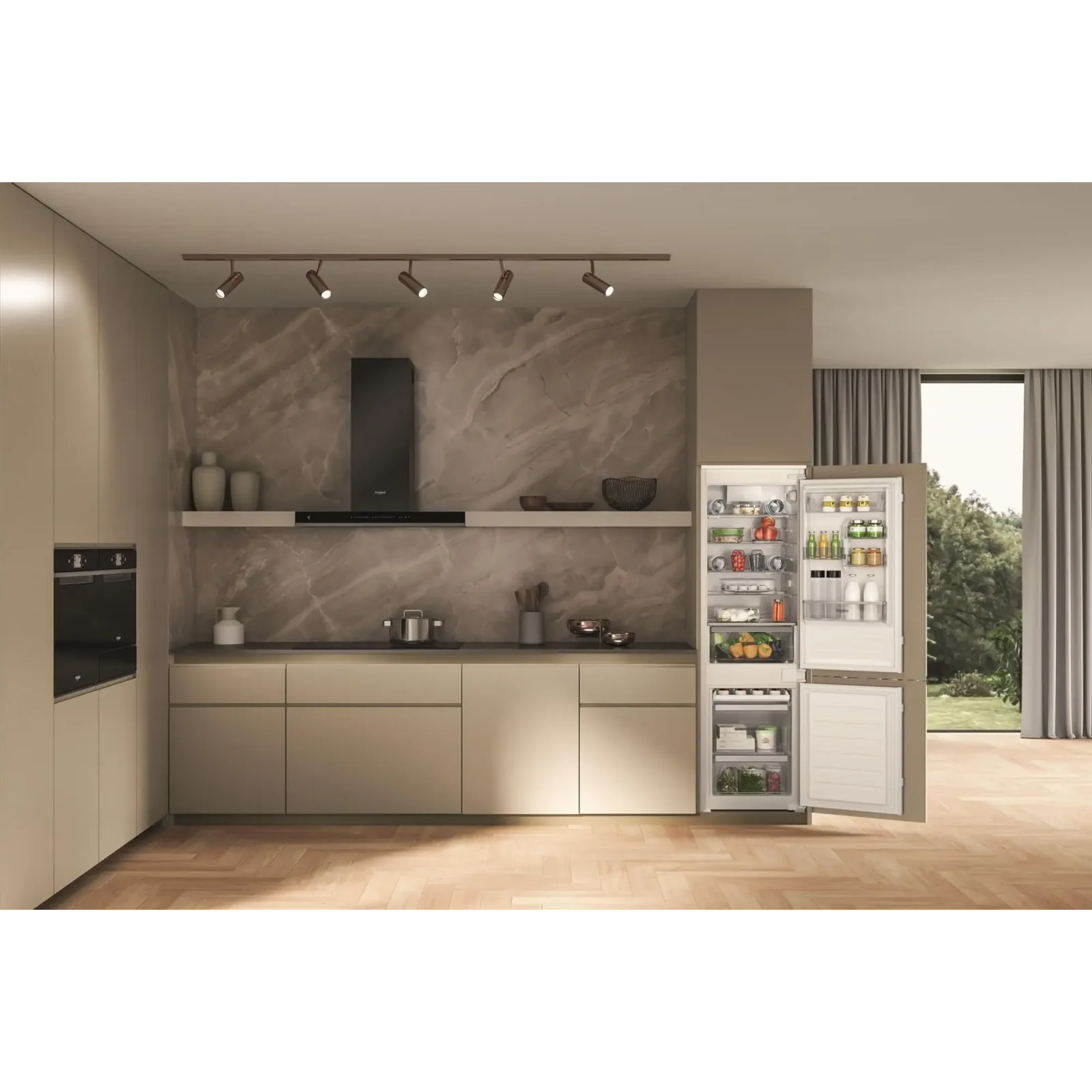 Встраиваемый холодильник Whirlpool WHC18D011C1 SF UA