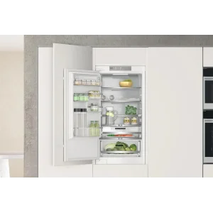 Встраиваемый холодильник Whirlpool WHC18T573 UA