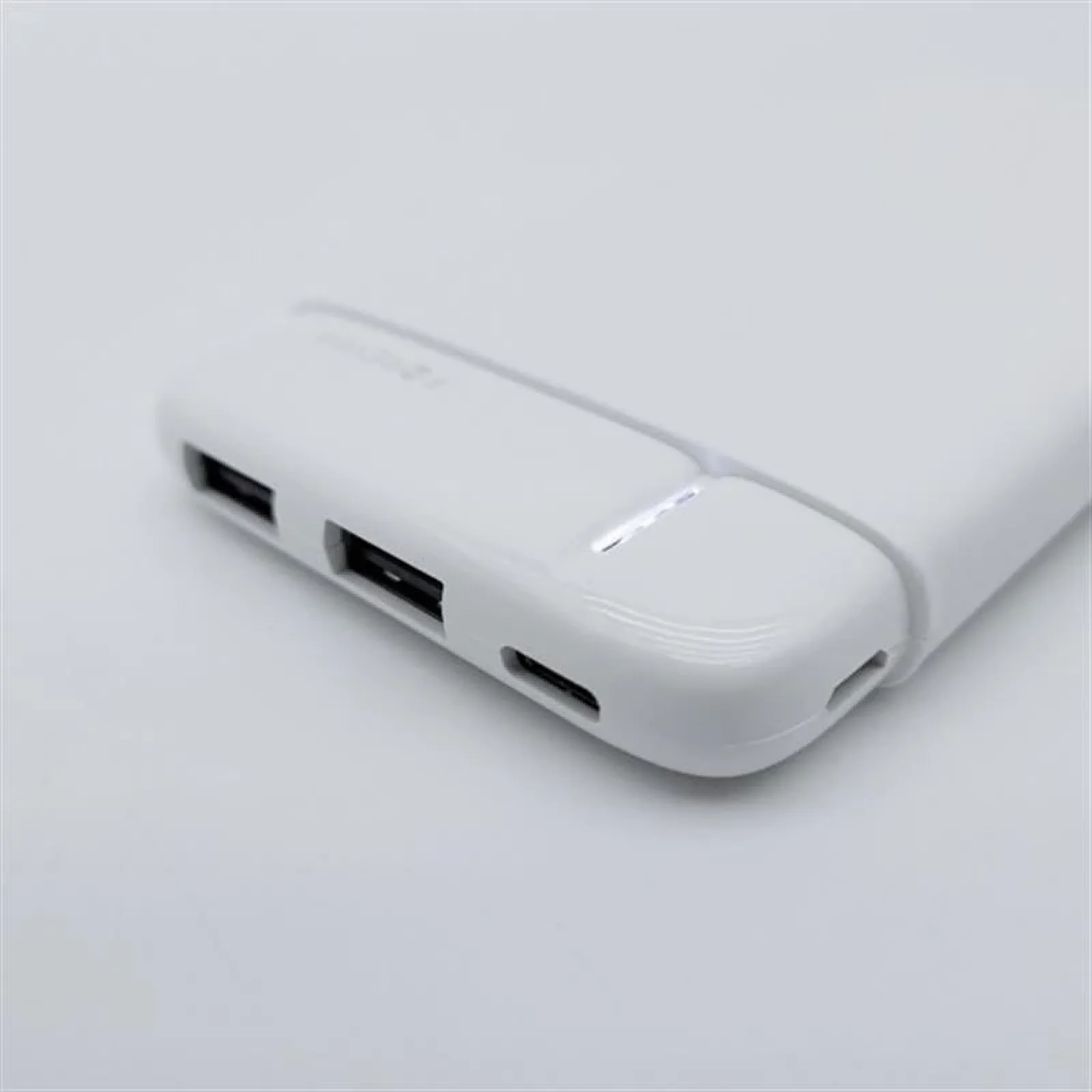Внешний аккумулятор Forever TB-100M 10000mAh White (1283126565106) UA