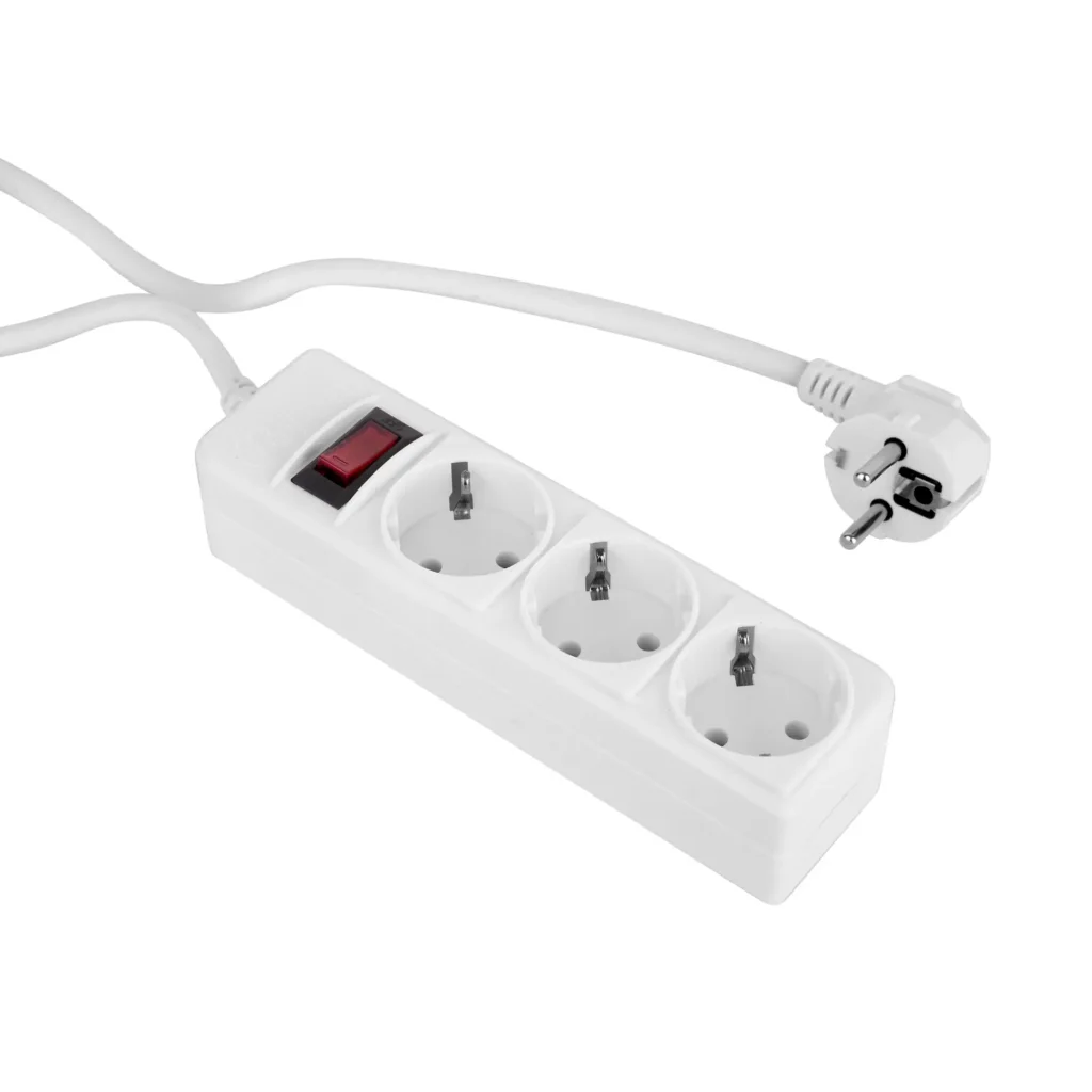 Фільтр живлення ProLogix (PRS-P3CU-30W) 3x1.0мм2, 3 розетки, 3 м, білий UA