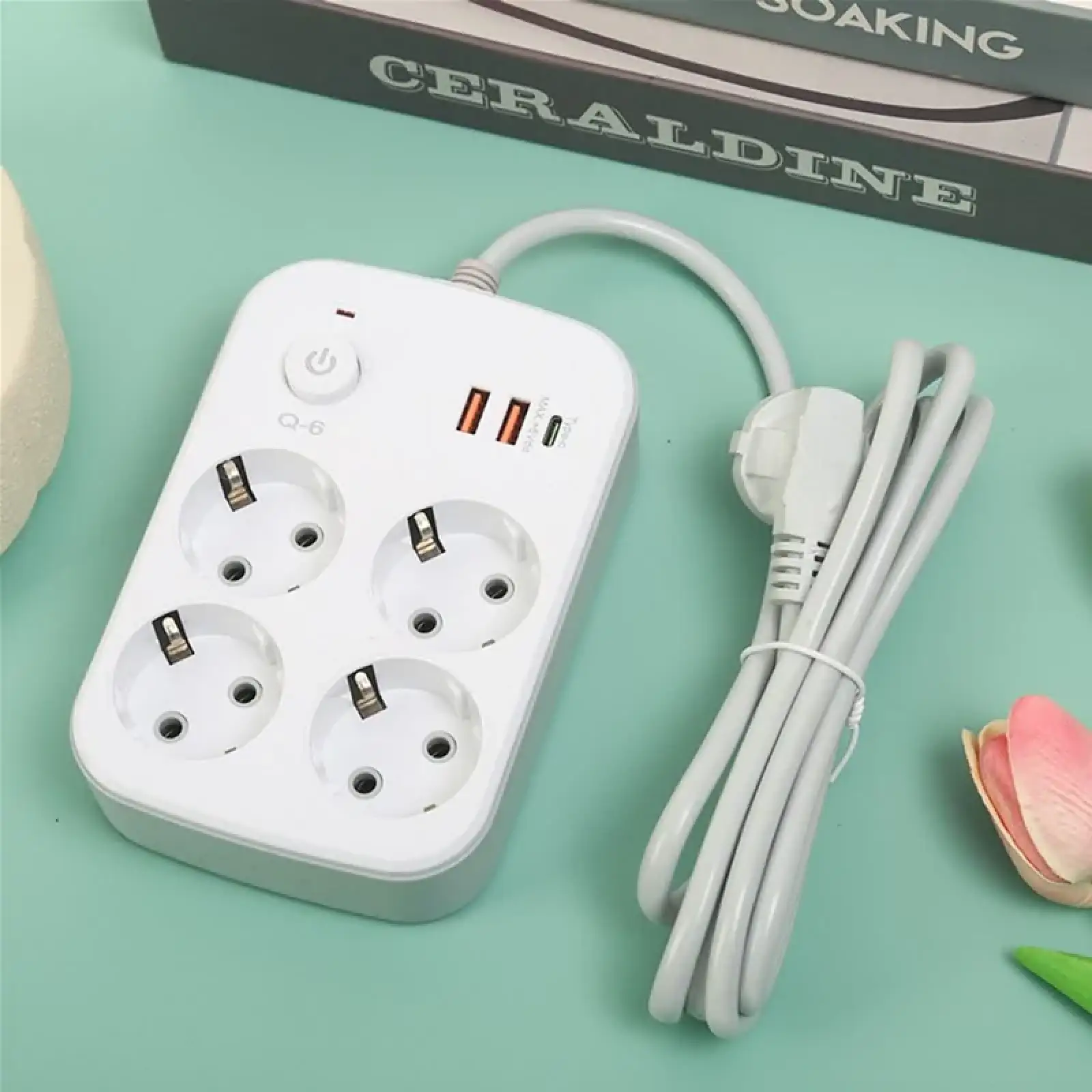 Сетевой фильтр XoKo SP-4-2-1 4 розетки, 3 USB, 2 м White (XK-SP-4-2-1-WH) UA