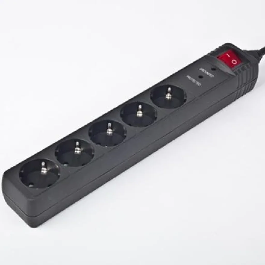 Мережевий фільтр EnerGenie SPG5-C-5 5 розеток, 1,5 м, Black UA