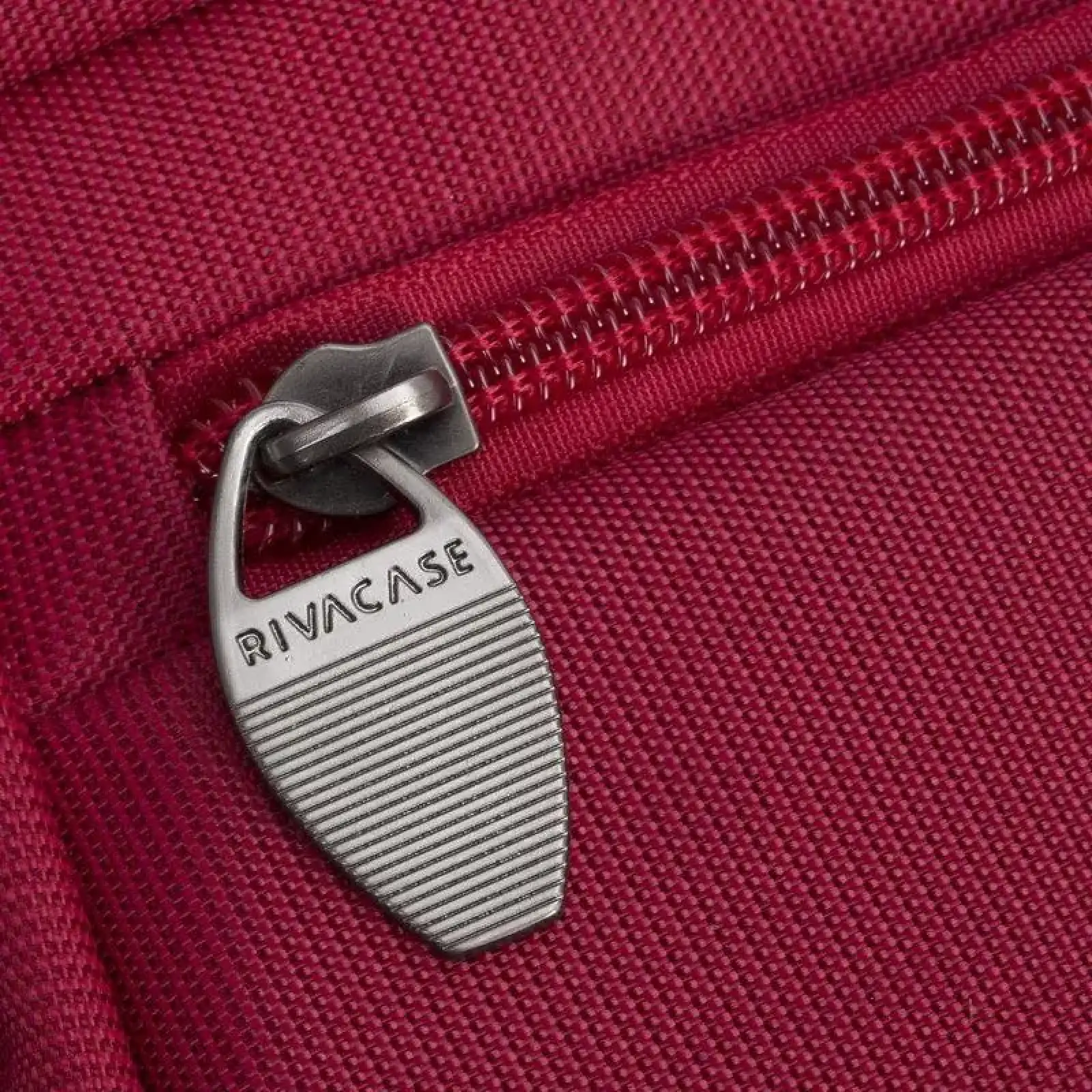 Сумка для ноутбука RivaCase 8630 15.6