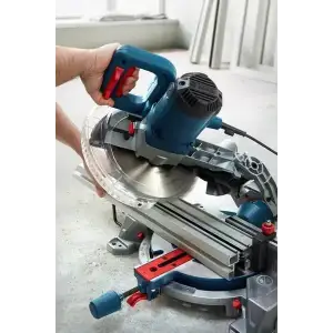 Пила торцовочная Bosch GCM 216, 1300Вт, 216мм, 24мм, 10.1кг, 0.601.B33.000 UA