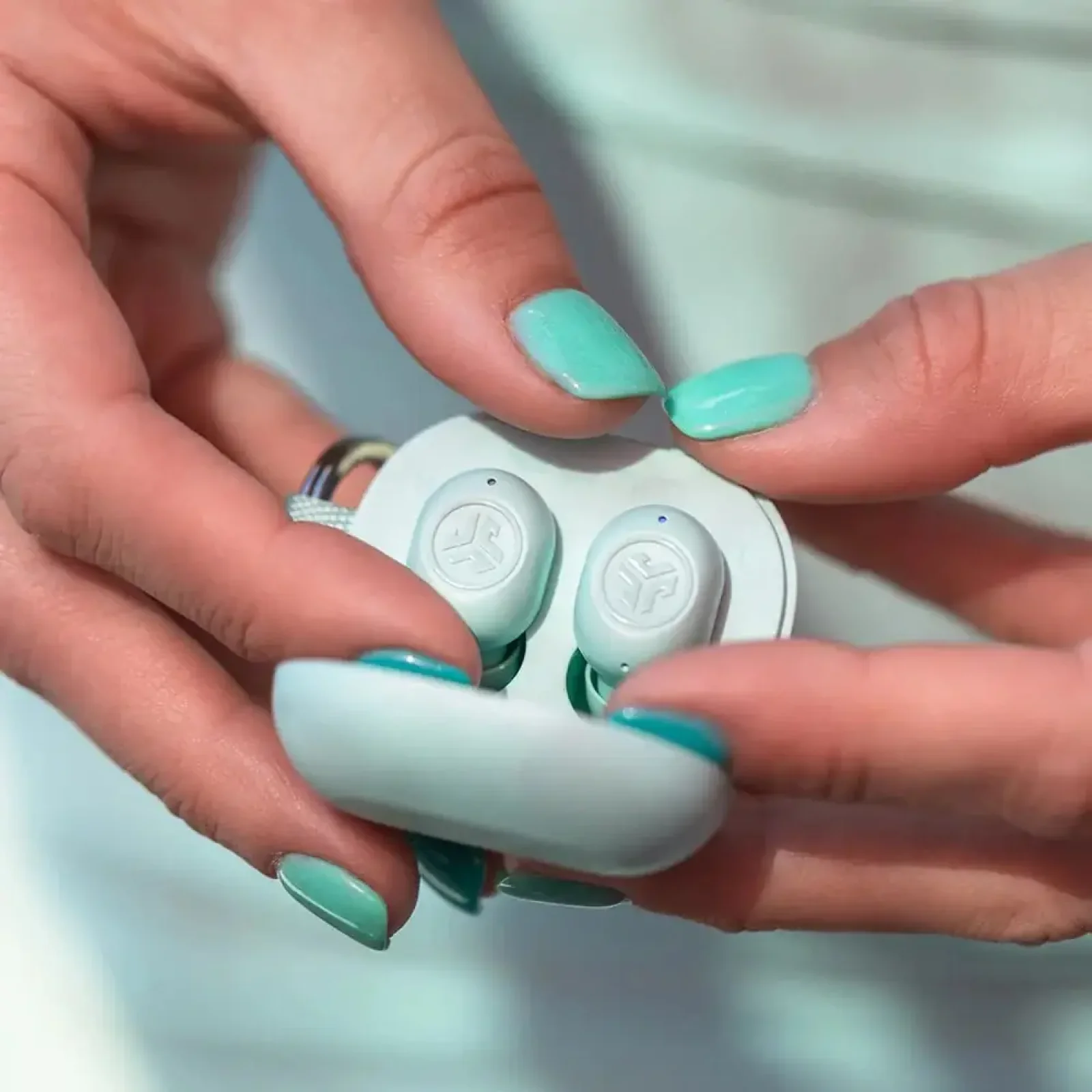Bluetooth-гарнитура JLab JBuds Mini Mint (IEUEBJBMINIRMNT124) UA