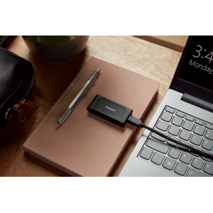 Накопичувач зовнішній SSD Portable USB 1.0ТB Kingston SXS1000 Black (SXS1000/1000G) UA