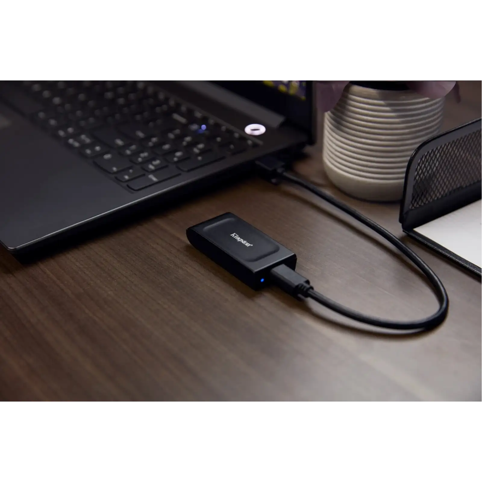 SSD зовнішній Portable USB 1.0ТB Kingston SXS1000 Black (SXS1000/1000G) UA