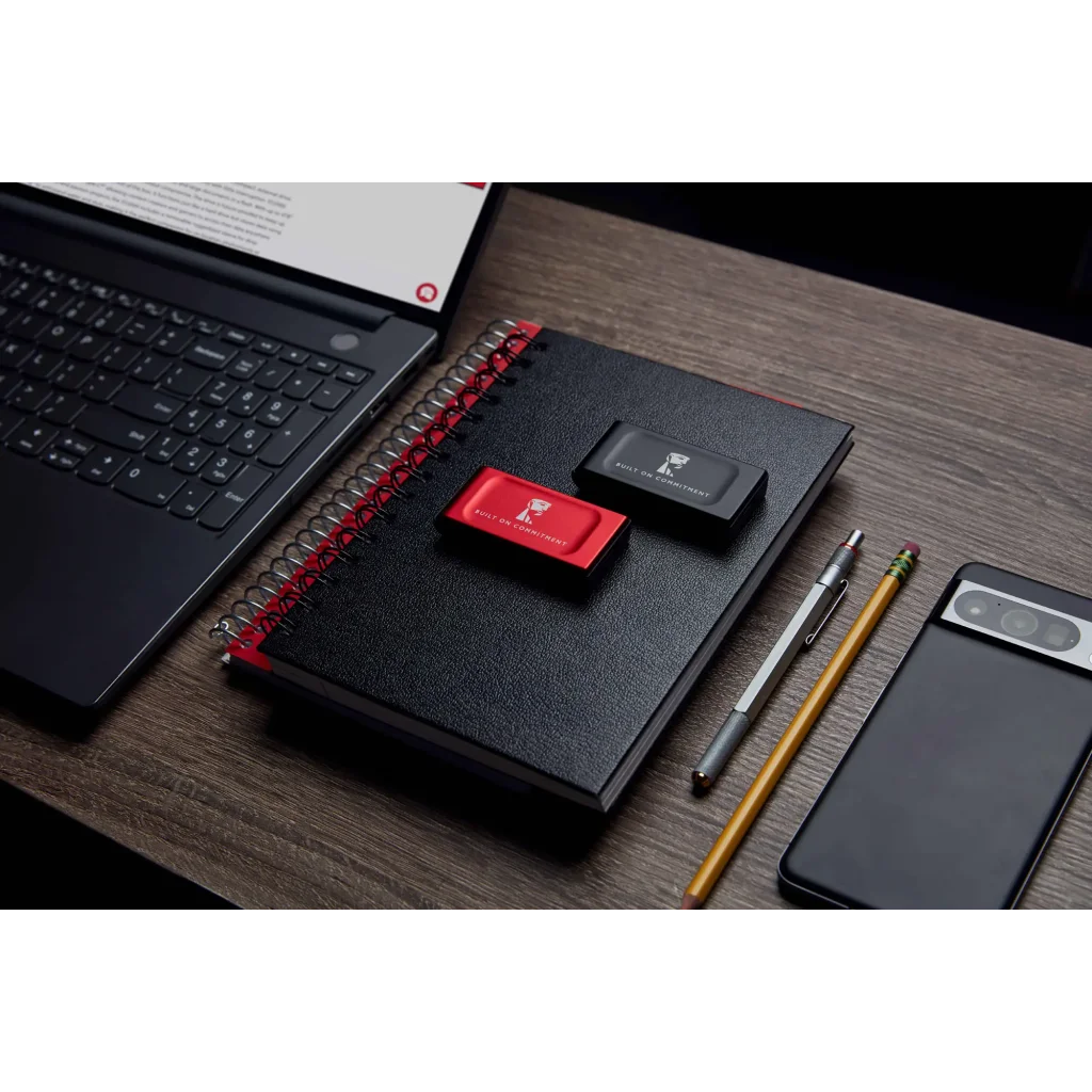 Накопичувач зовнішній SSD Portable USB 1.0ТB Kingston SXS1000 BoC Red (SXS1000R/1000GA) UA