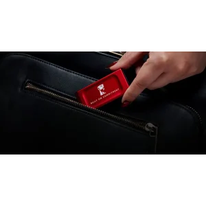 Накопичувач зовнішній SSD Portable USB 1.0ТB Kingston SXS1000 BoC Red (SXS1000R/1000GA) UA
