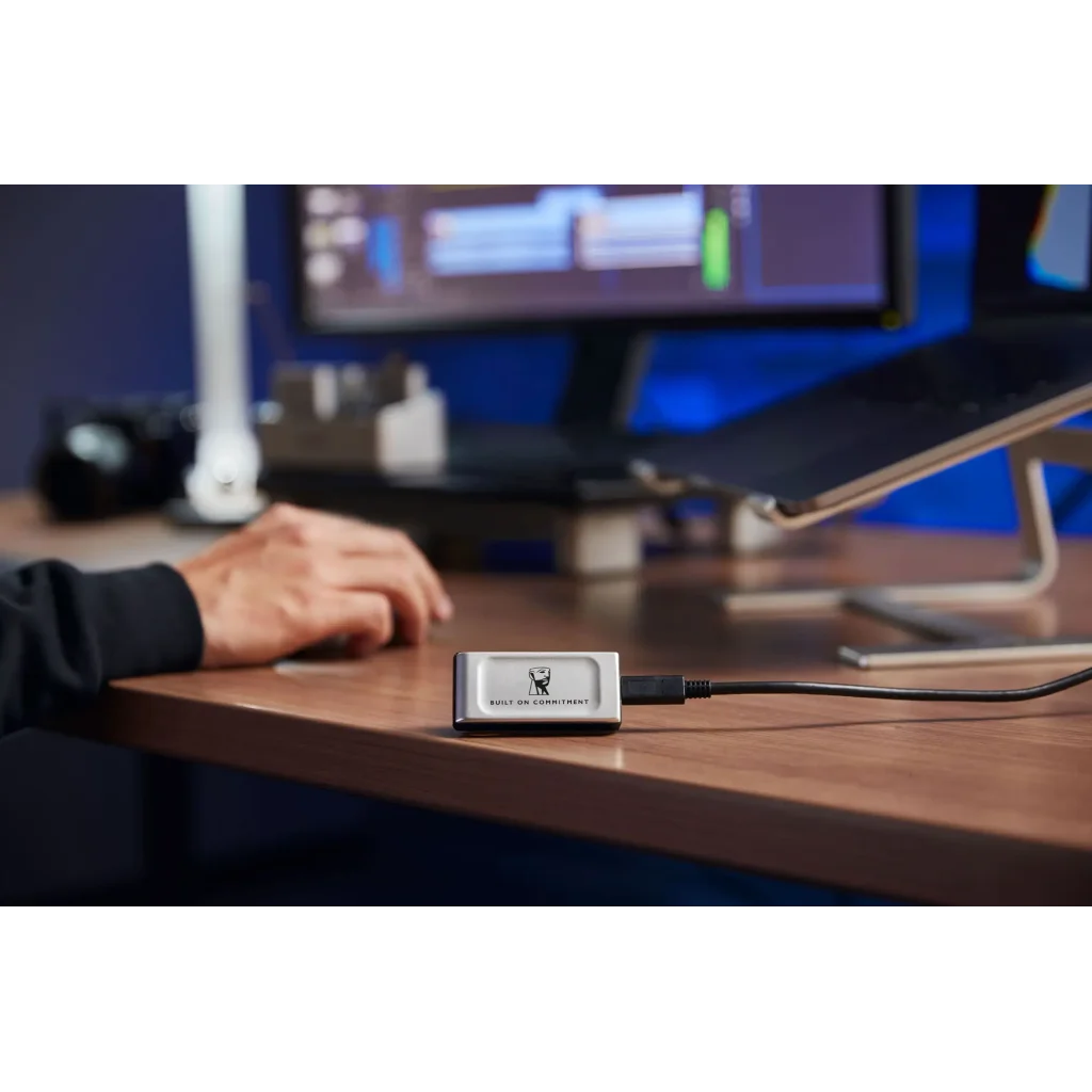Накопичувач зовнішній SSD Portable USB 500GB Kingston XS2000 BoC Silver (SXS2000/500GA) UA