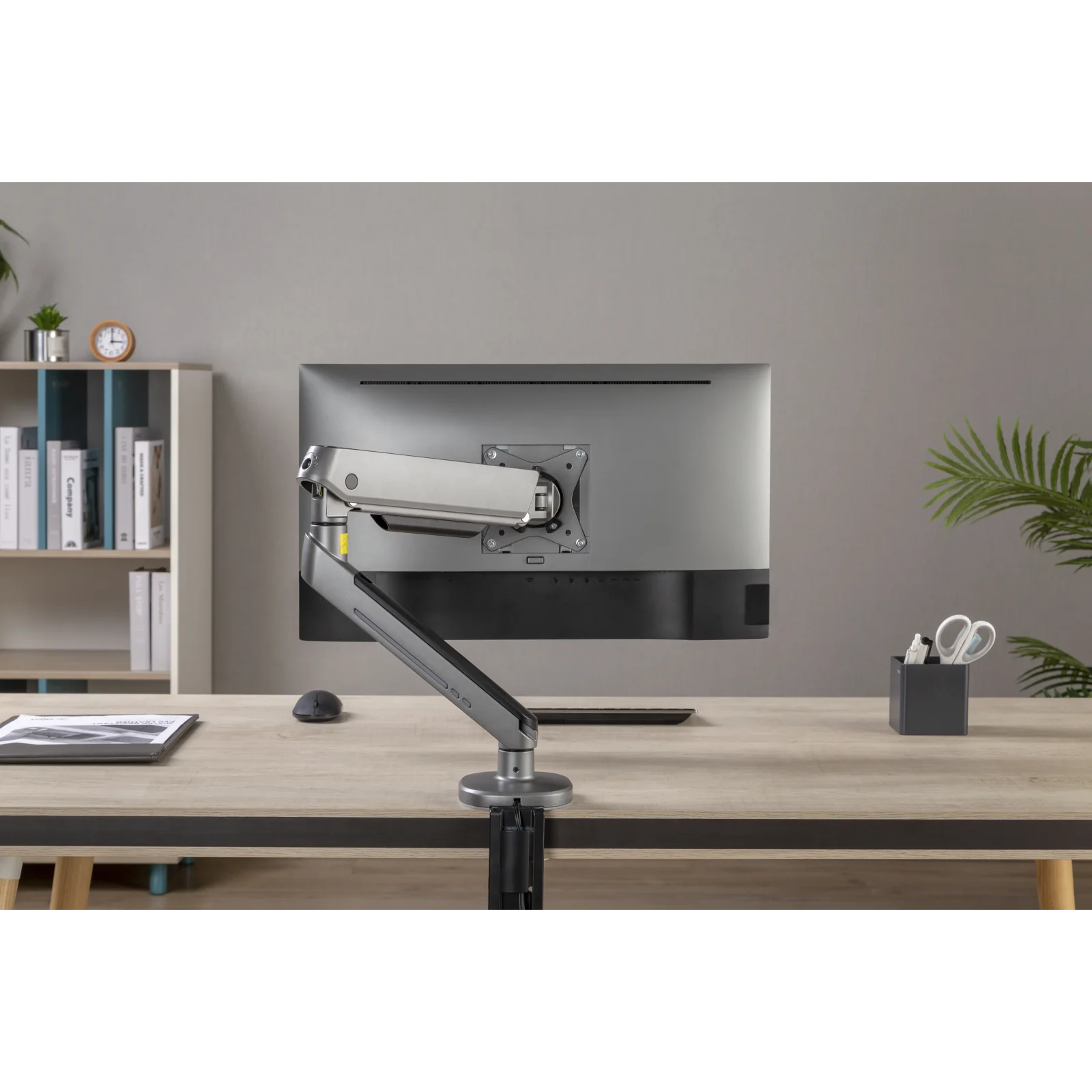 Кронштейн OfficePro MA901G Plus RGB 17-32