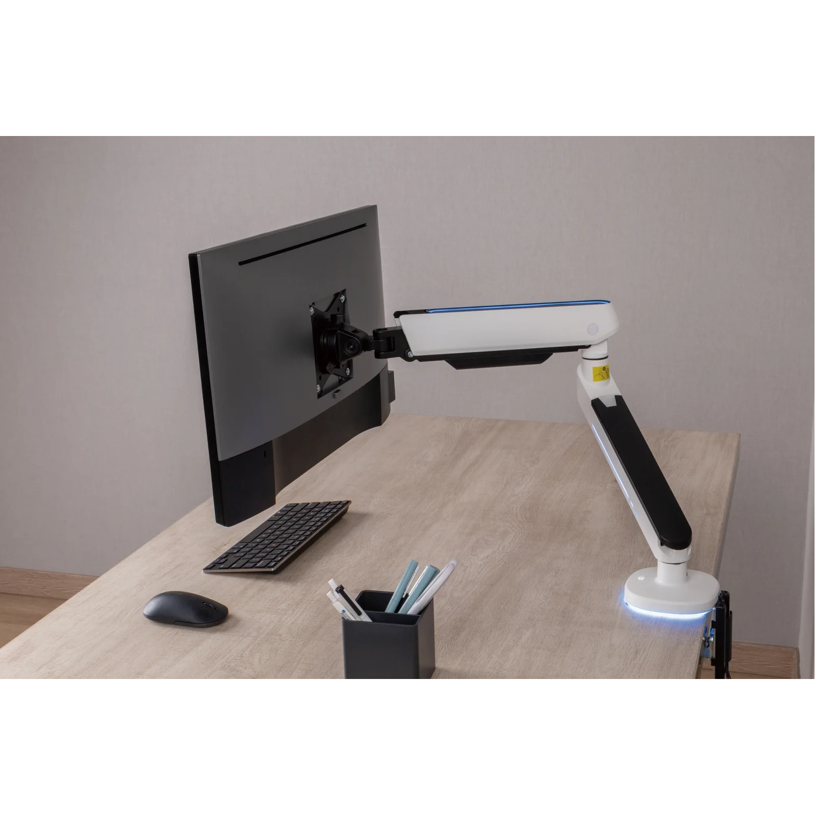 Кронштейн OfficePro MA901W Plus RGB 17-32