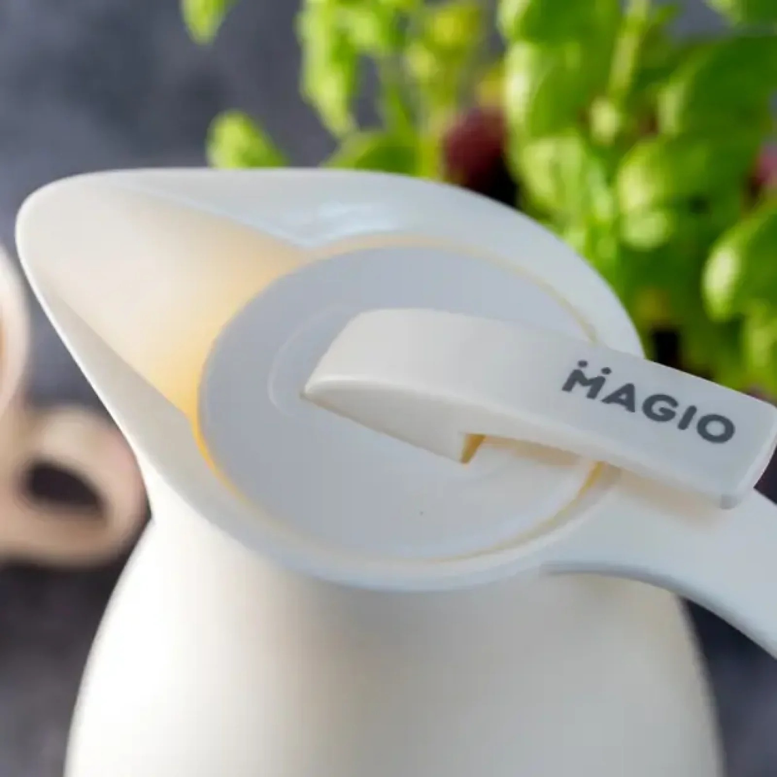 Термокувшин Magio MG-1080 UA