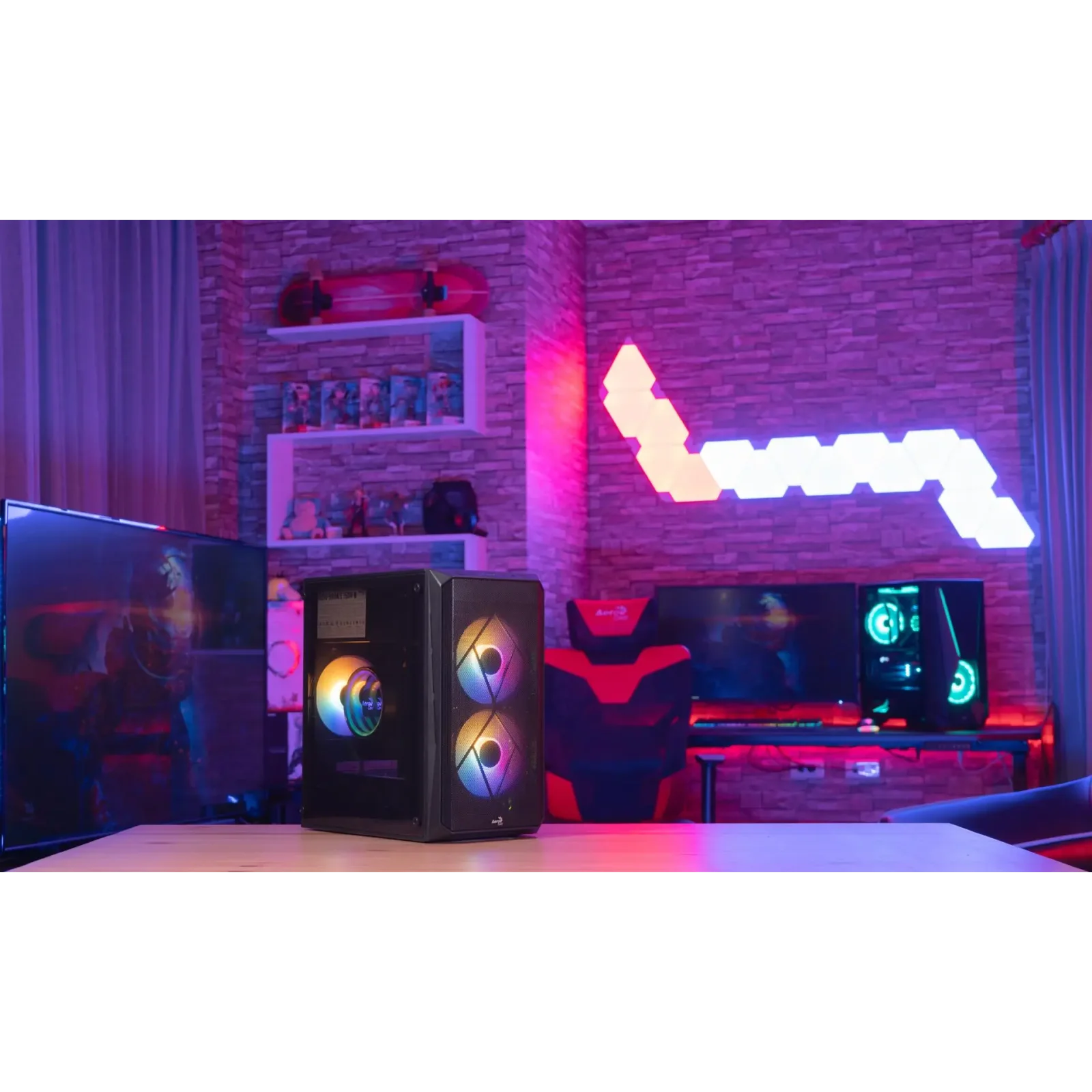 Корпус AeroCool CS-107-A-BK-v2 (ACCX-PC14002.11) Black 600W UA