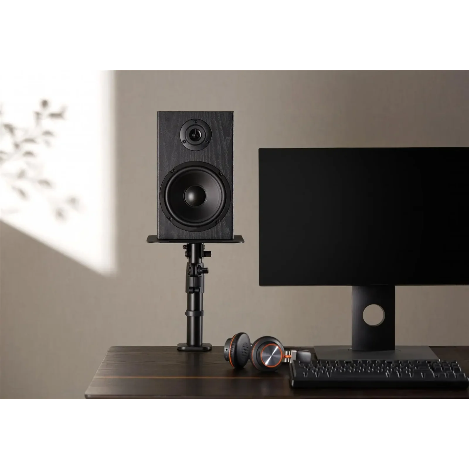 Настільна стійка OfficePro SS138 Black UA