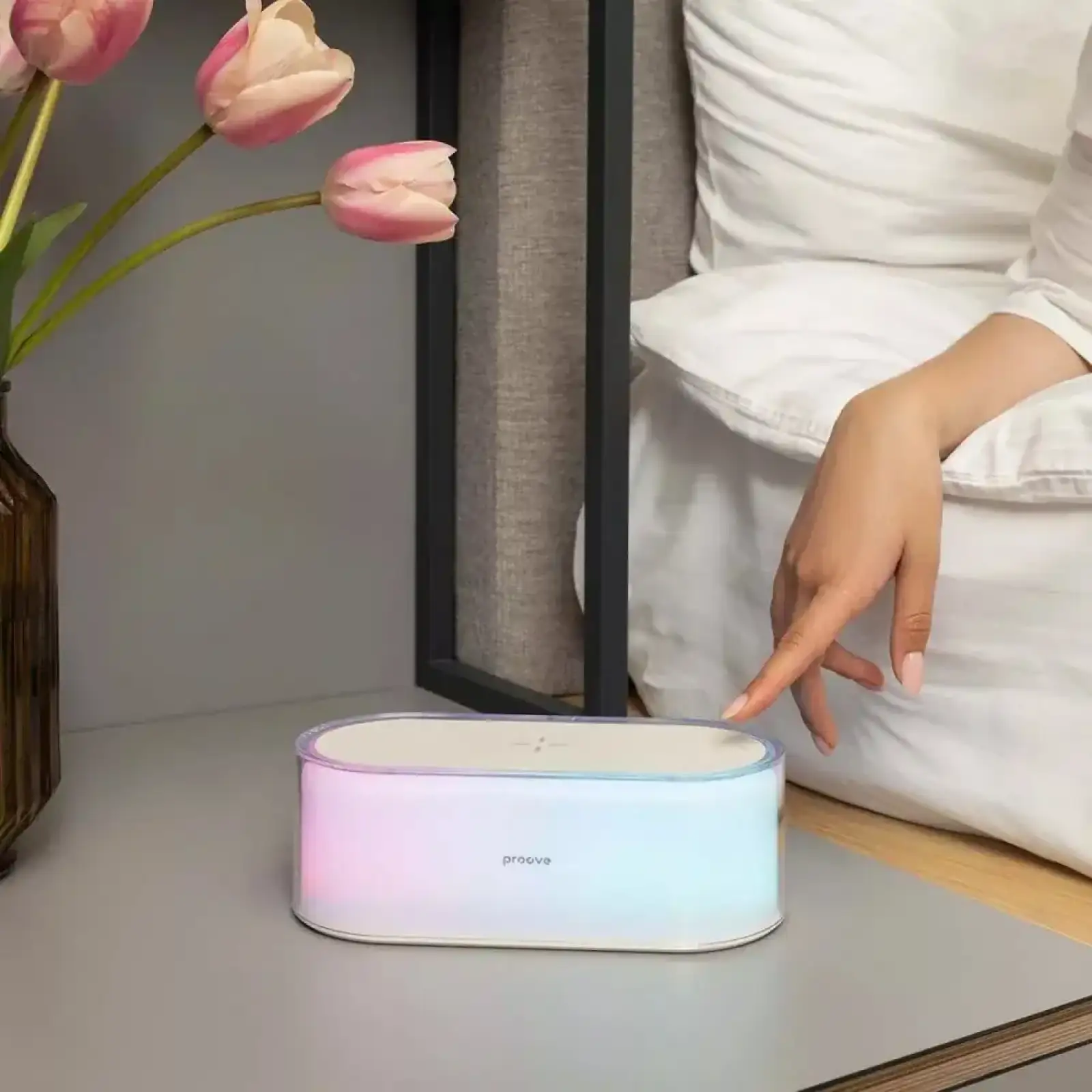 Ночник с беспроводной зарядкой Proove Glow White (PLPG00102002) UA