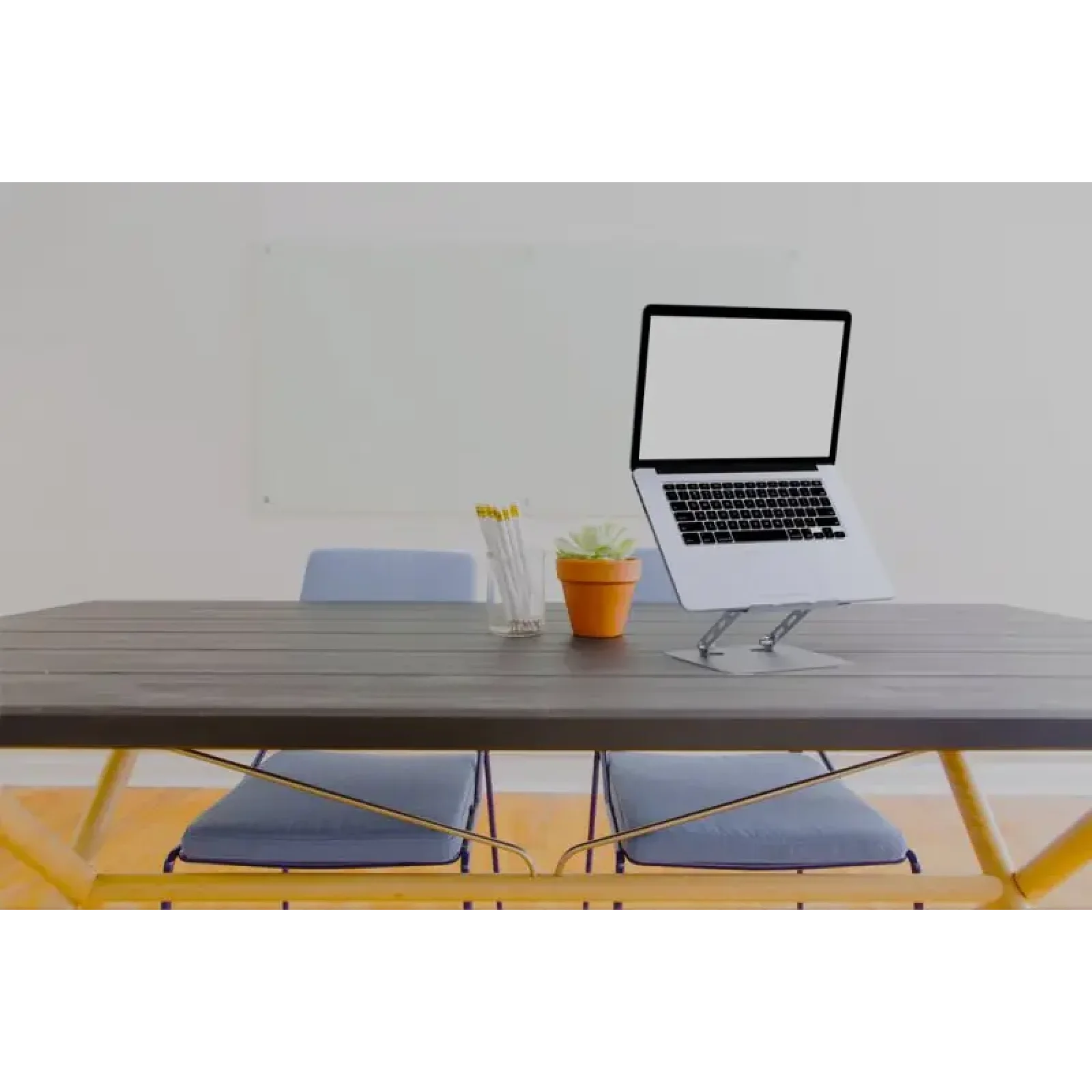 Подставка для ноутбука Gembird NBS-D1-04 UA