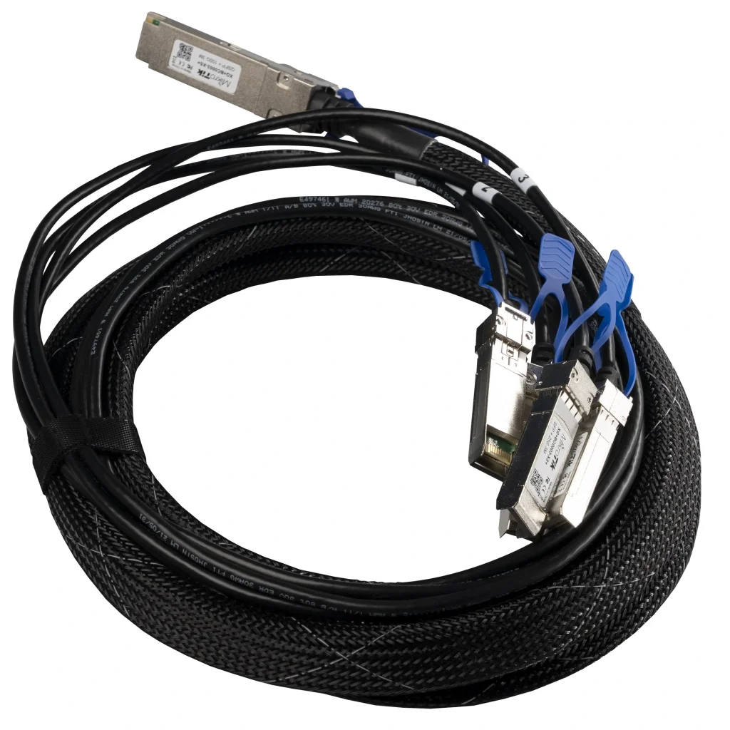 Кабель-разветвитель MikroTik XQ+BC0003-XS+ (Direct Attach, 100 Gbit/s QSFP28 to 4x25 Gbit/s SFP28, 3m) UA