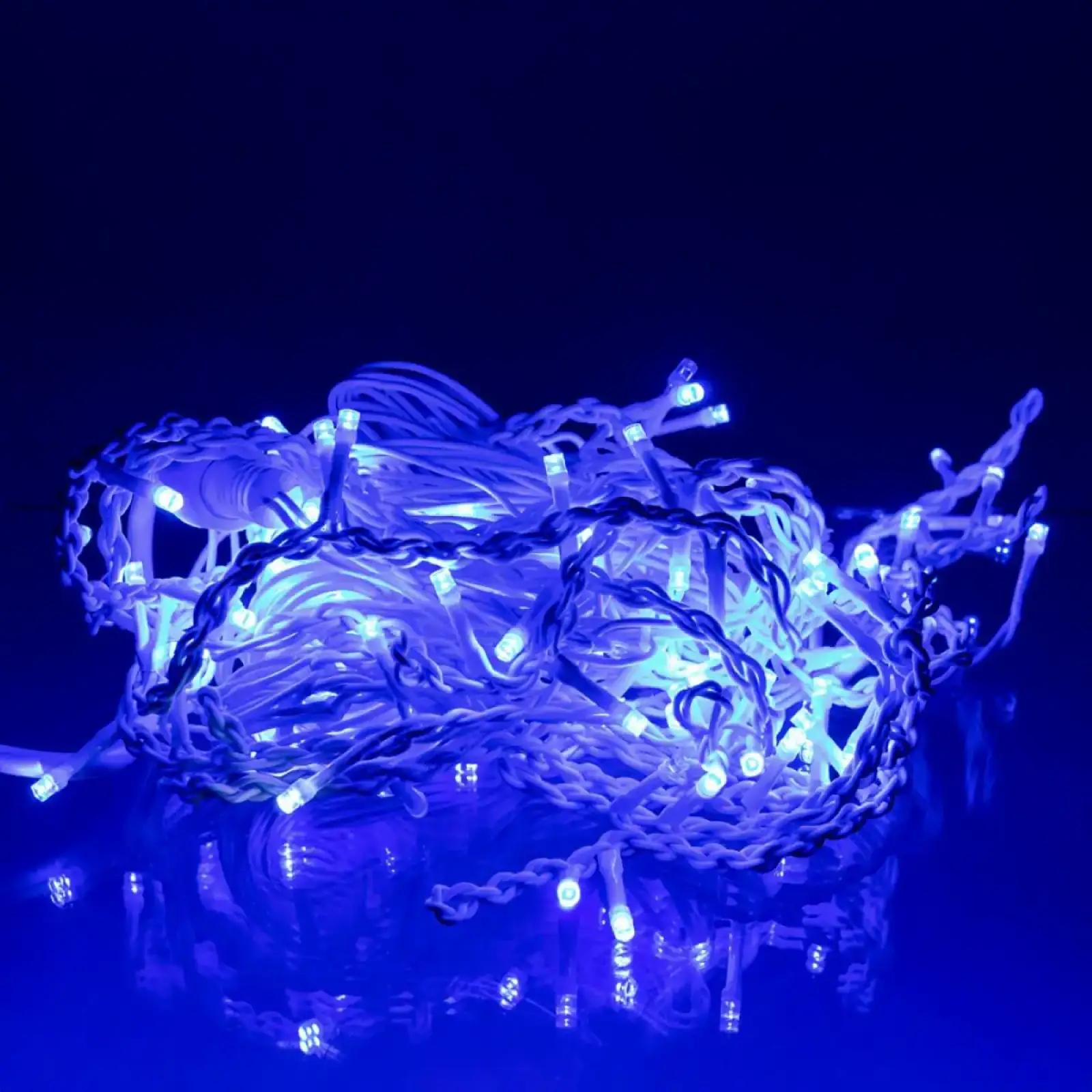 Новорічна гірлянда вулична Бахрома 6 м 105 LED білий провід Синій 6МWBL Garlando UA