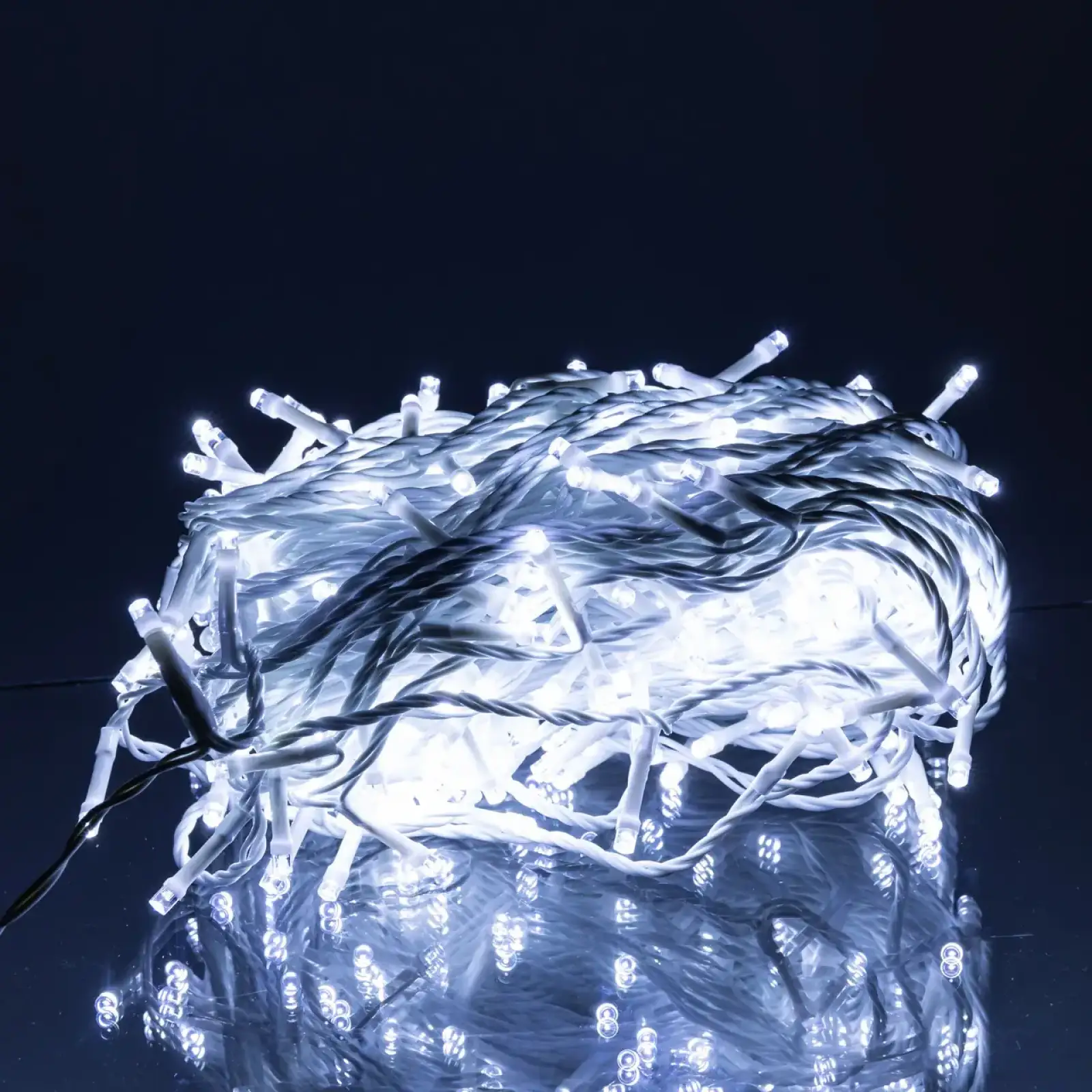 Гірлянда Нитка вулична 30 м 300 LED білий провід Білий CF300L30MWW Garlando UA