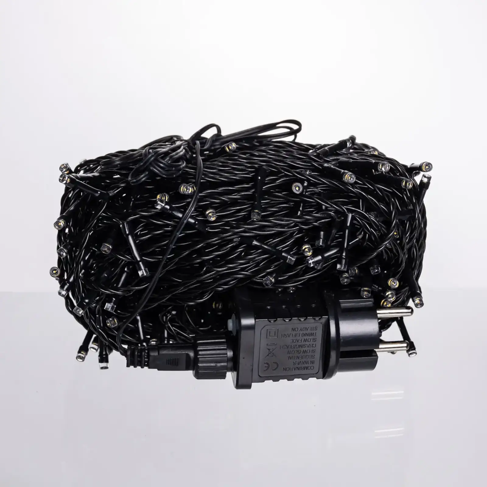Гірлянда Нитка вулична 30 (м) 300 LED чорний провід Жовтий CF300L30MBY Garlando UA