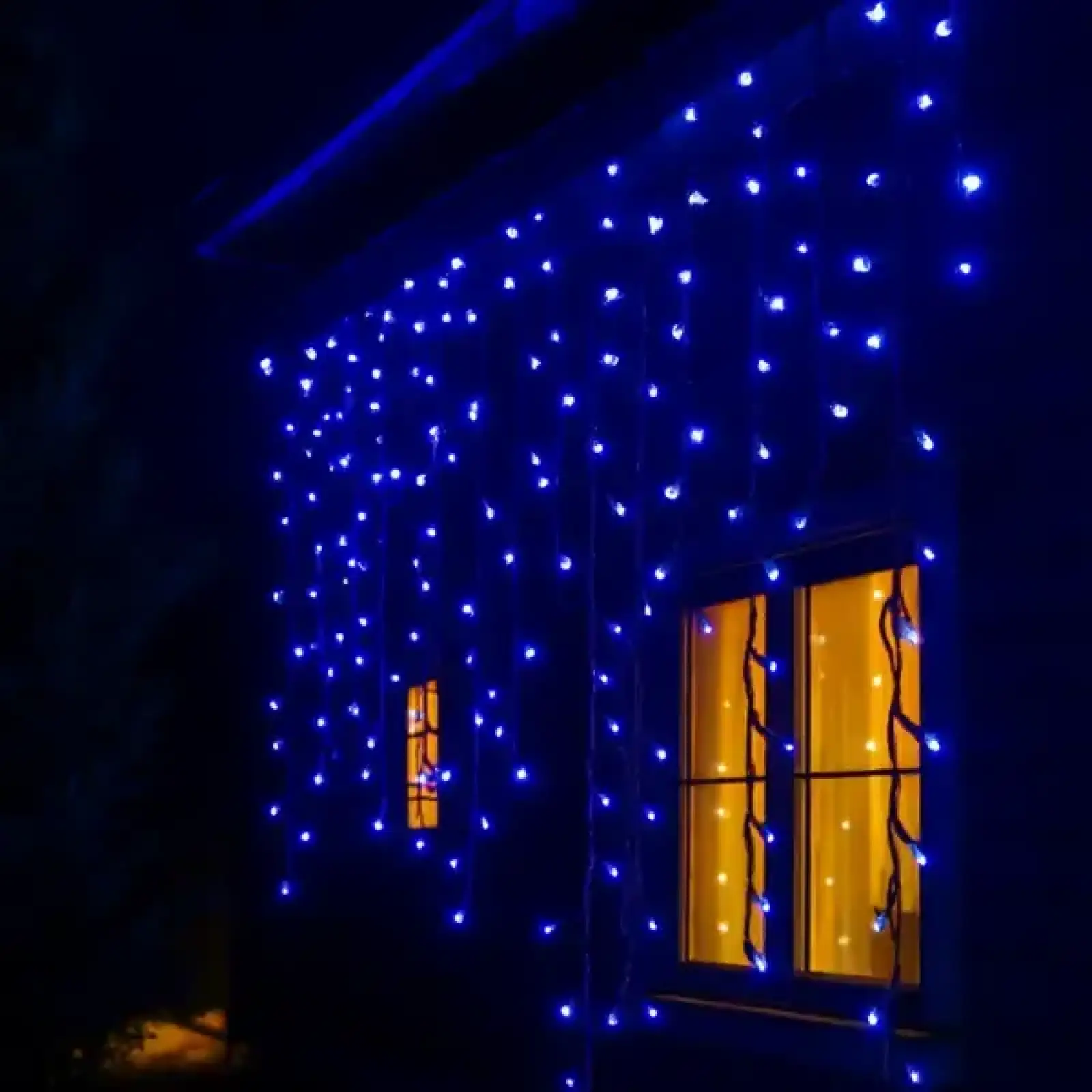 Уличная гирлянда бахрома 12 м 200 led черный провод Синий 12MBBL Garlando UA