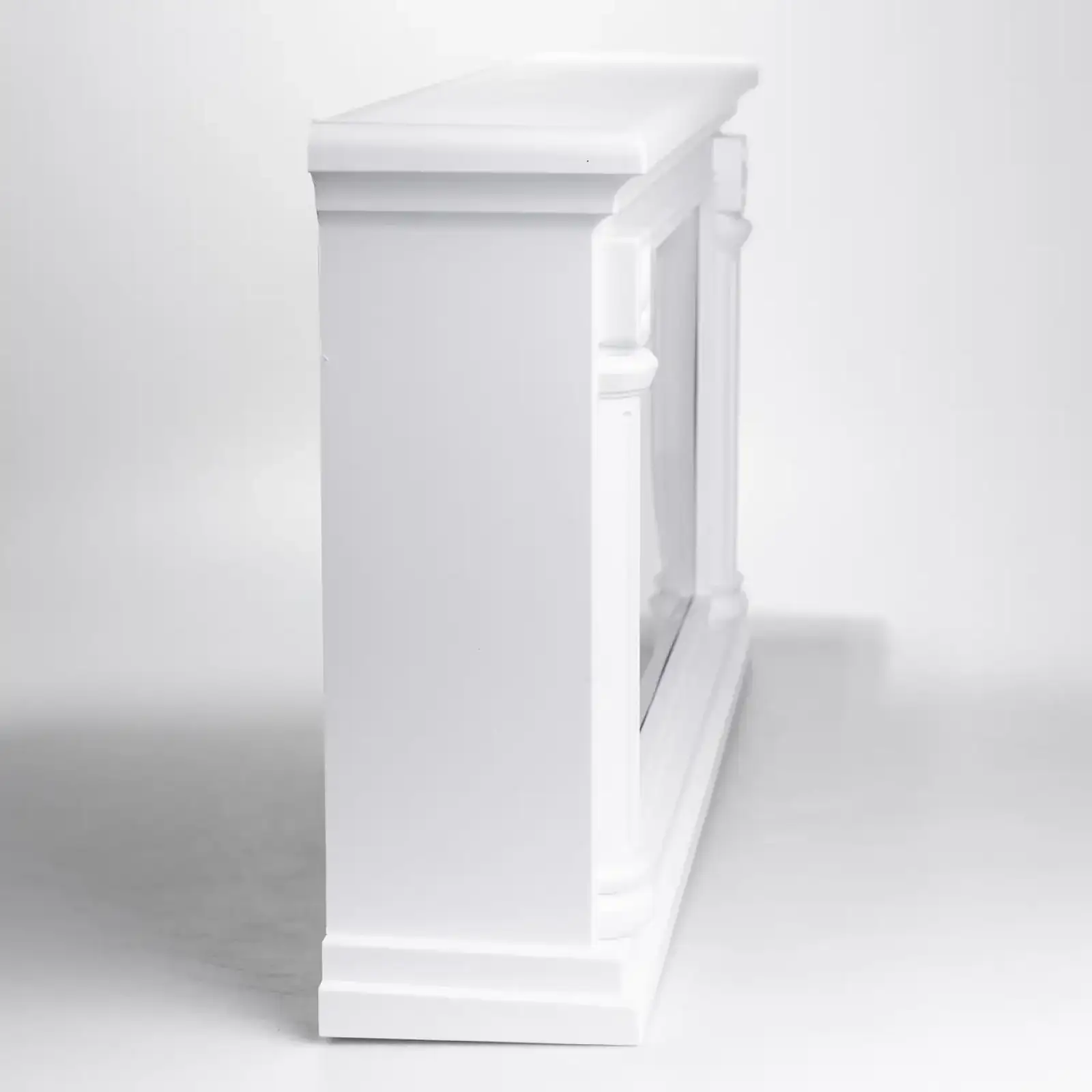 Камин декоративный с LED-подсветкой 64*13*37 см, белый Yiwu SP-60W UA