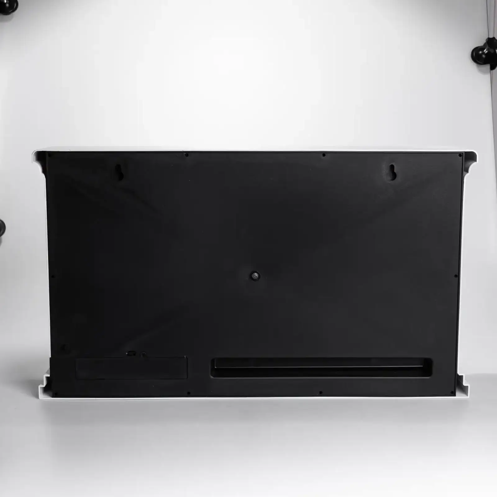 Камин декоративный с LED-подсветкой 64*13*37 см, белый Yiwu SP-60W UA