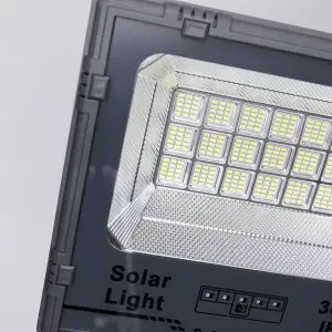 Вуличний LED ліхтар на сонячних батареях 270 LED 300 Вт HP-5-62 Yiwu UA