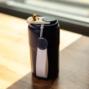 Термочашка Coffee 400 мл с ремешком и датчиком температуры, синий Yiwu HP-GM-4 UA