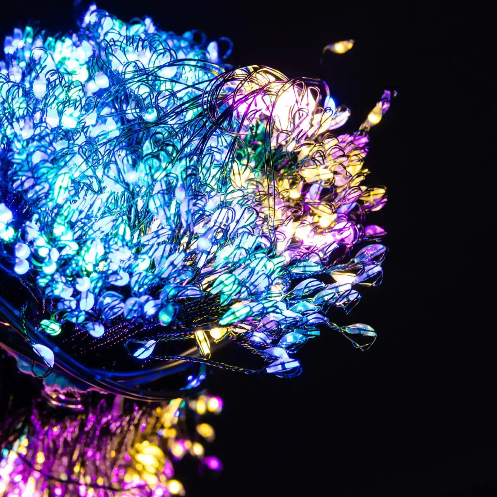 Гірлянда Кінський хвіст Мішура 1800 LED 20 ниток 3 м зелена, мультиколор GarlandoPro D1800L3MGML UA